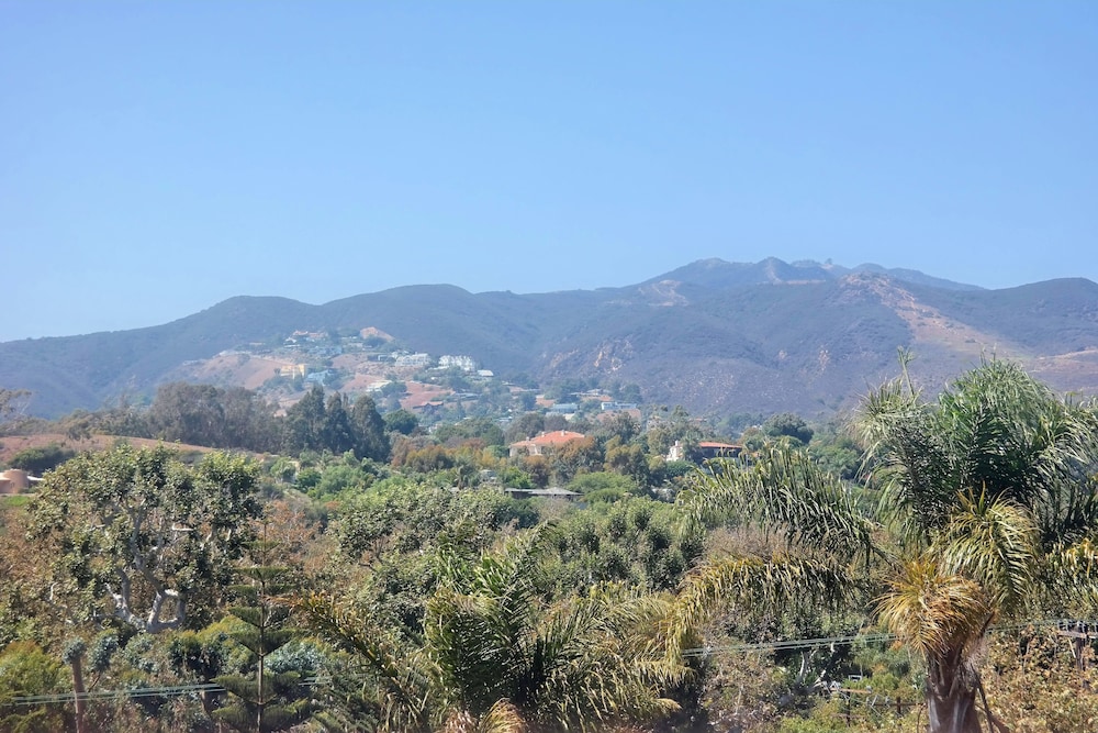 Malibu Country Inn - photo 39