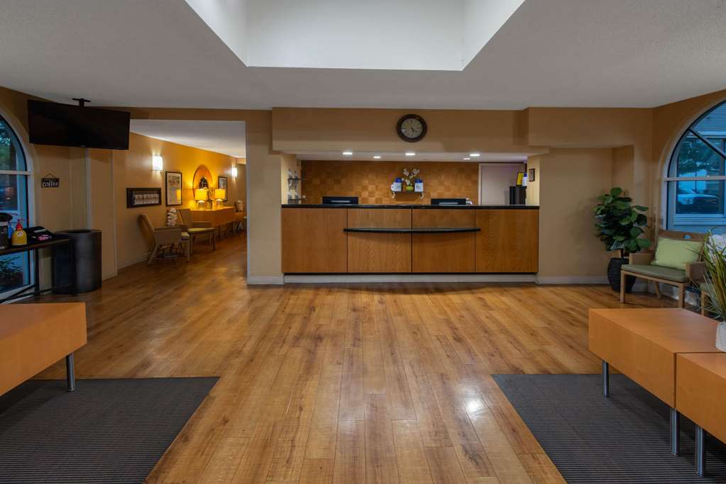 La Quinta Inn & Suites by Wyndham Deerfield Beach I 95 - photo 8
