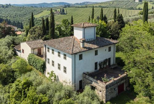 Apartments Florence Villa la Medicea with Swimming Pool — 4-Star Luxury Hotel in Impruneta, Italy