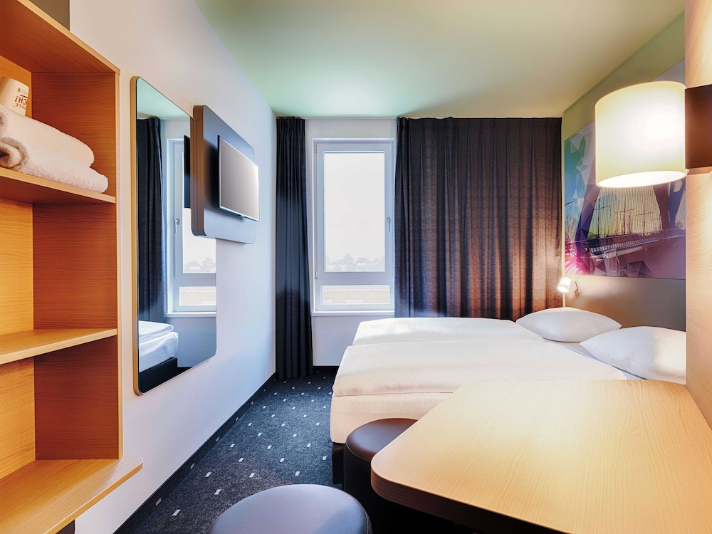 B B Hotel Kehl — Kehl