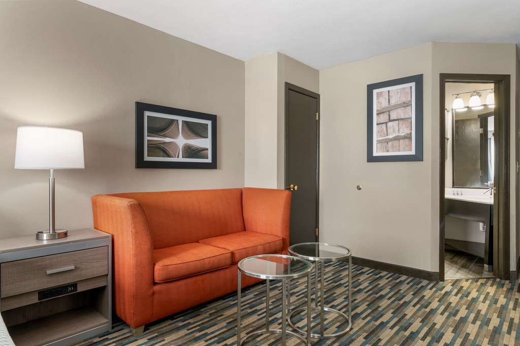 Best Western Edinburgh Columbus - photo 10