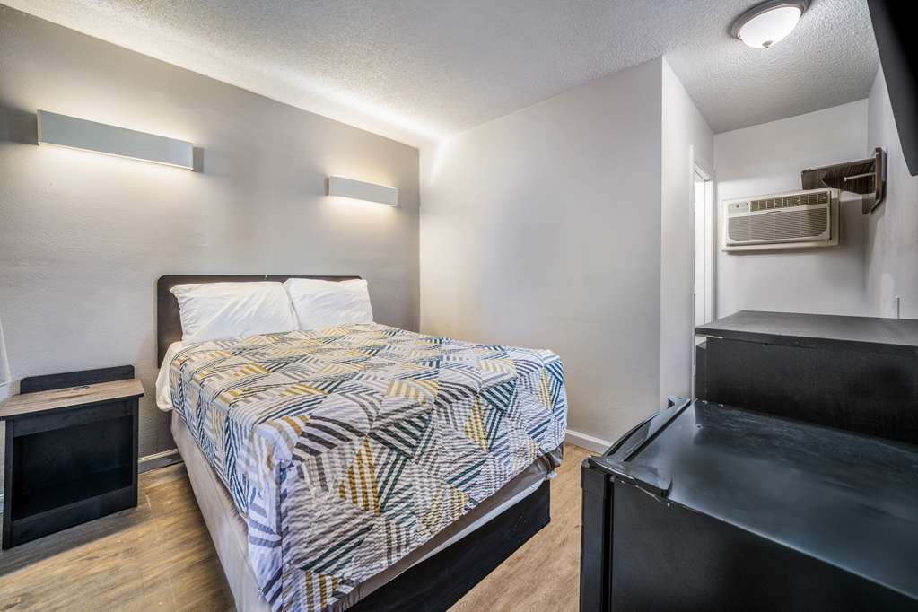 Motel 6 Toms River NJ Near Seaside Heights - photo 20