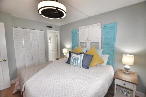 0407 Waters Edge Resort 1 Bedroom Condo by RedAwning - photo 20