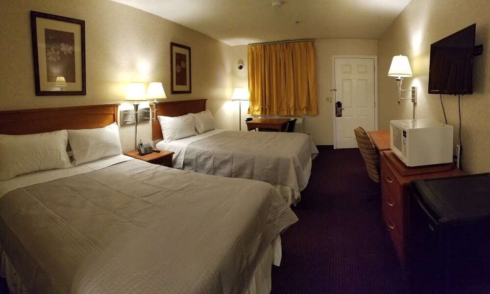 Port of Tacoma Inn - photo 12