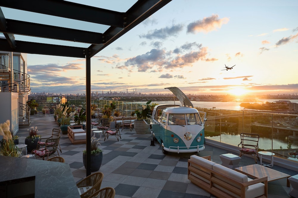 Renaissance New York Flushing Hotel at Tangram - photo 21