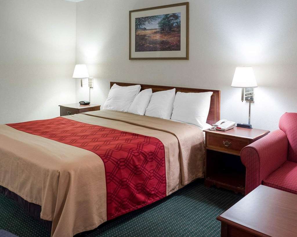 Econo Lodge Yazoo City - photo 16