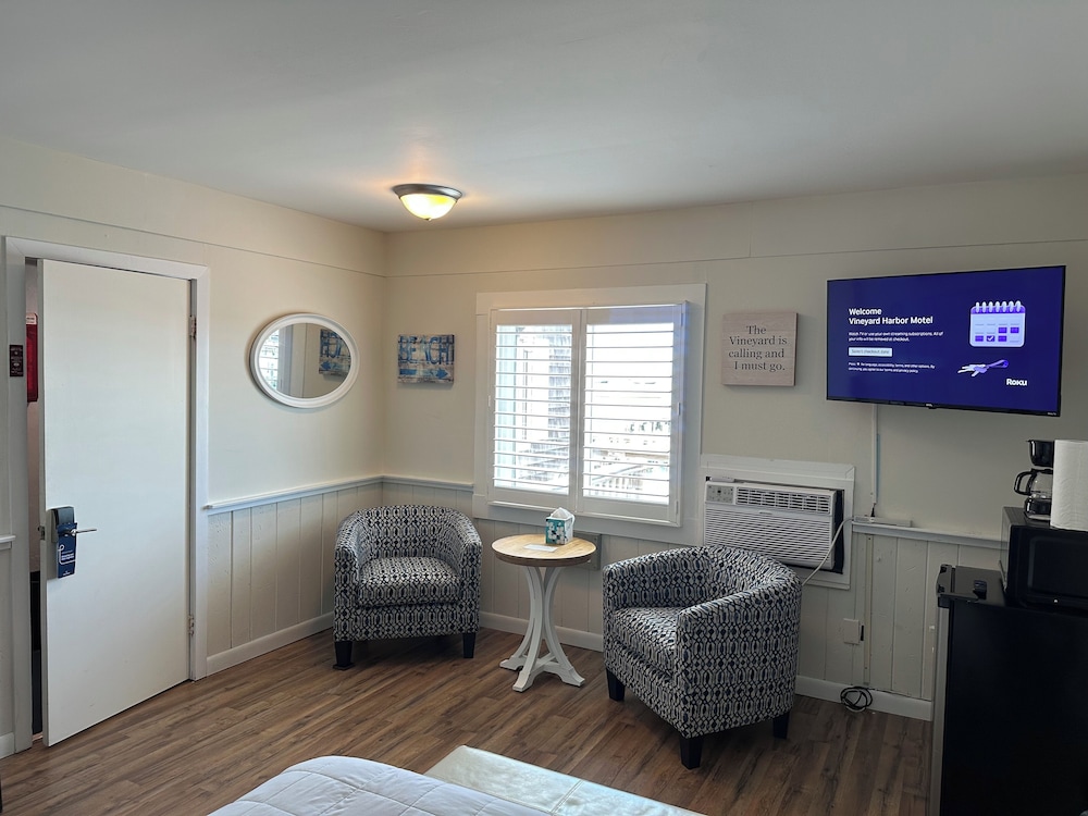 Vineyard Harbor Motel Private Beach - photo 214