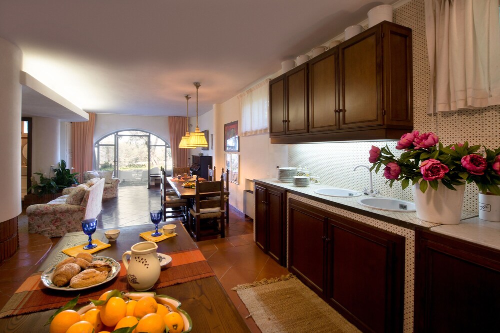 Villa Le Olivine — 4-Star Luxury Hotel in Sorrento, Italy