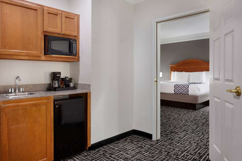 La Quinta Inn & Suites by Wyndham I 20 Longview South - photo 19