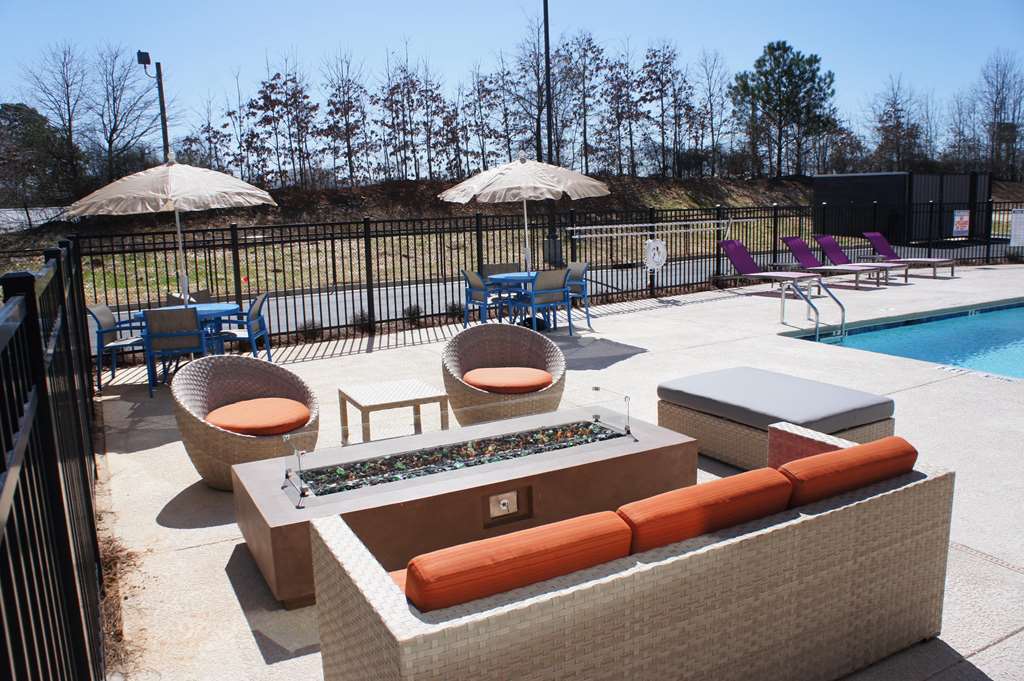 La Quinta Inn & Suites by Wyndham Braselton - photo 18