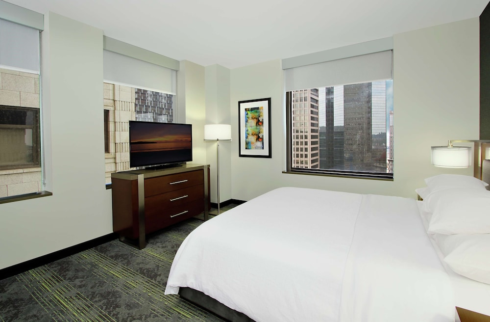 Embassy Suites By Hilton Pittsburgh Downtown - photo 28