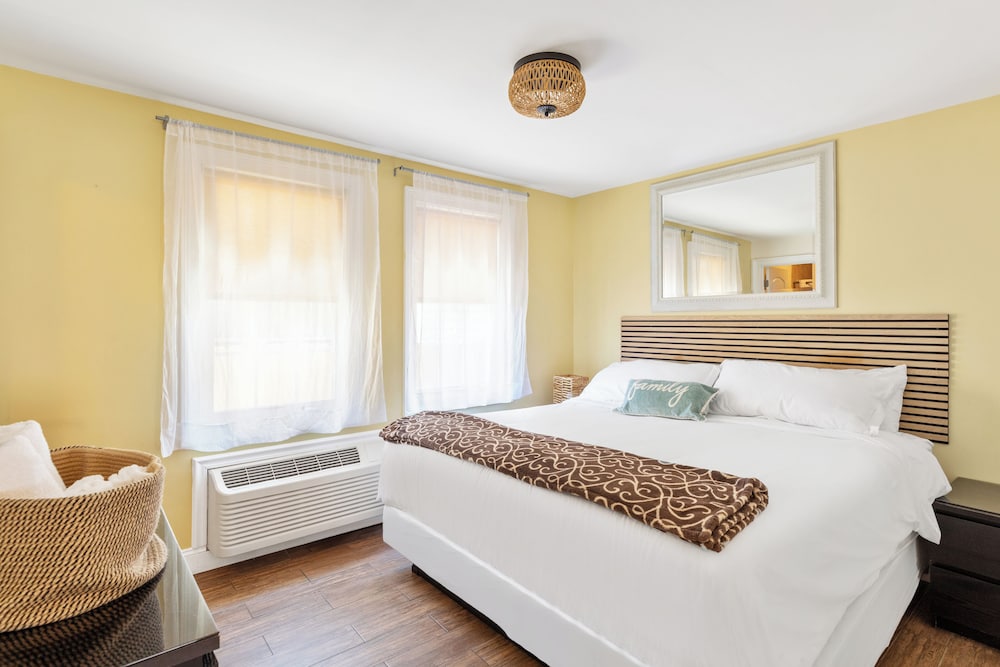 The Palms Hotel Fire Island - photo 26