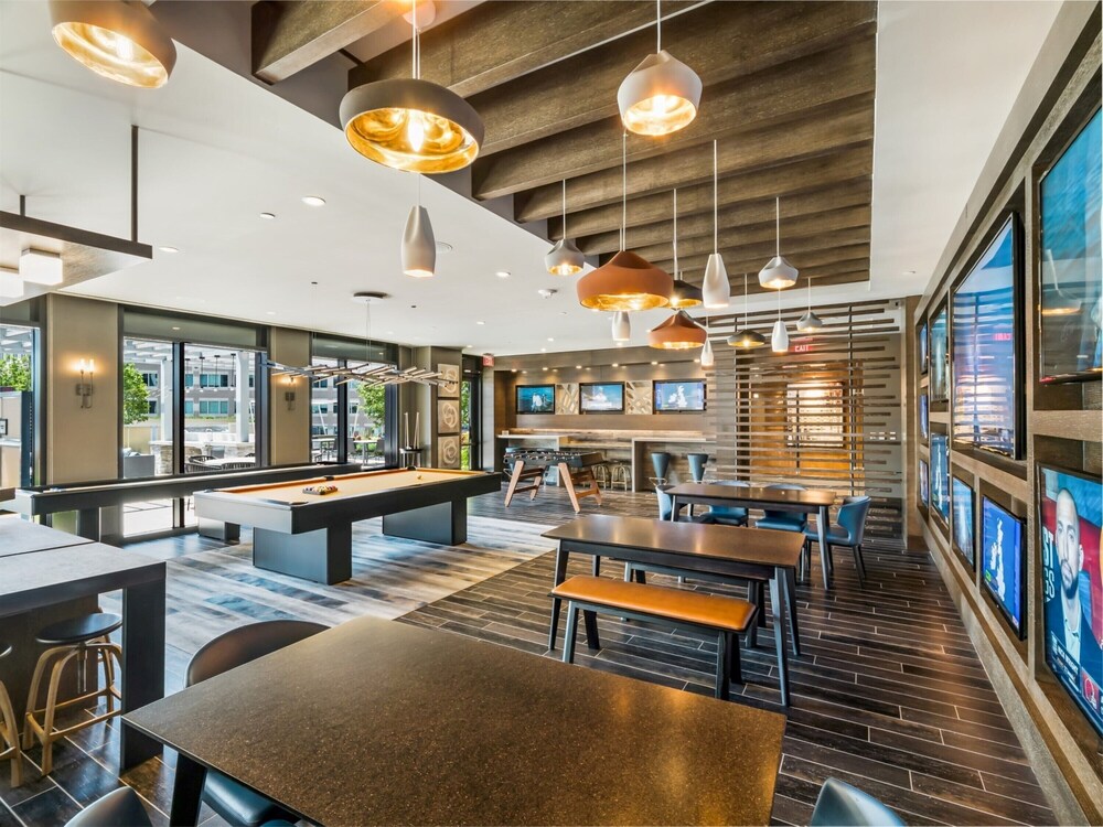 Global Luxury Suites at Reston Town Center - photo 92