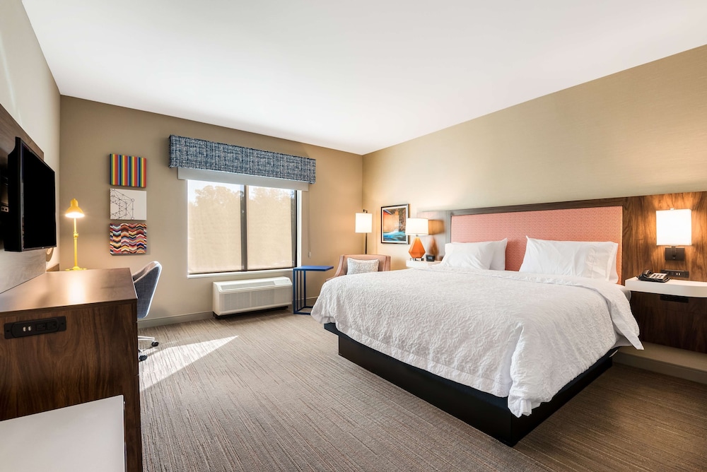 Hampton Inn Batesville - photo 11
