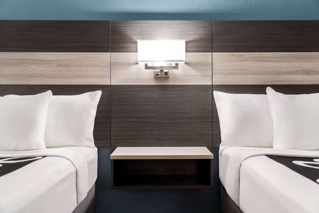 La Quinta Inn by Wyndham Victoria - photo 44
