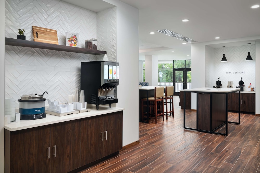 Hampton Inn by Hilton Towson - photo 37