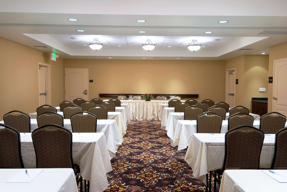 Hampton Inn & Suites Lodi - photo 33