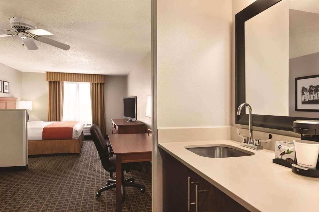 Country Inn & Suites by Radisson Lawrenceville near Northside Hospital Gwinnett - photo 7
