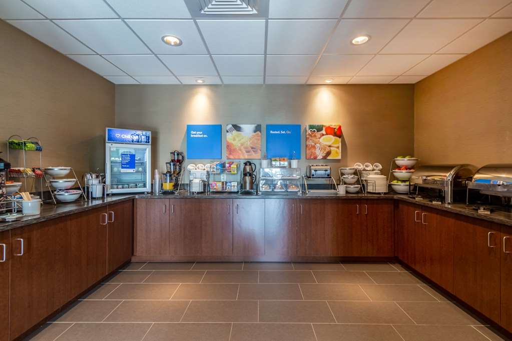 Comfort Inn & Suites Harrisburg Airport Hershey South - photo 30