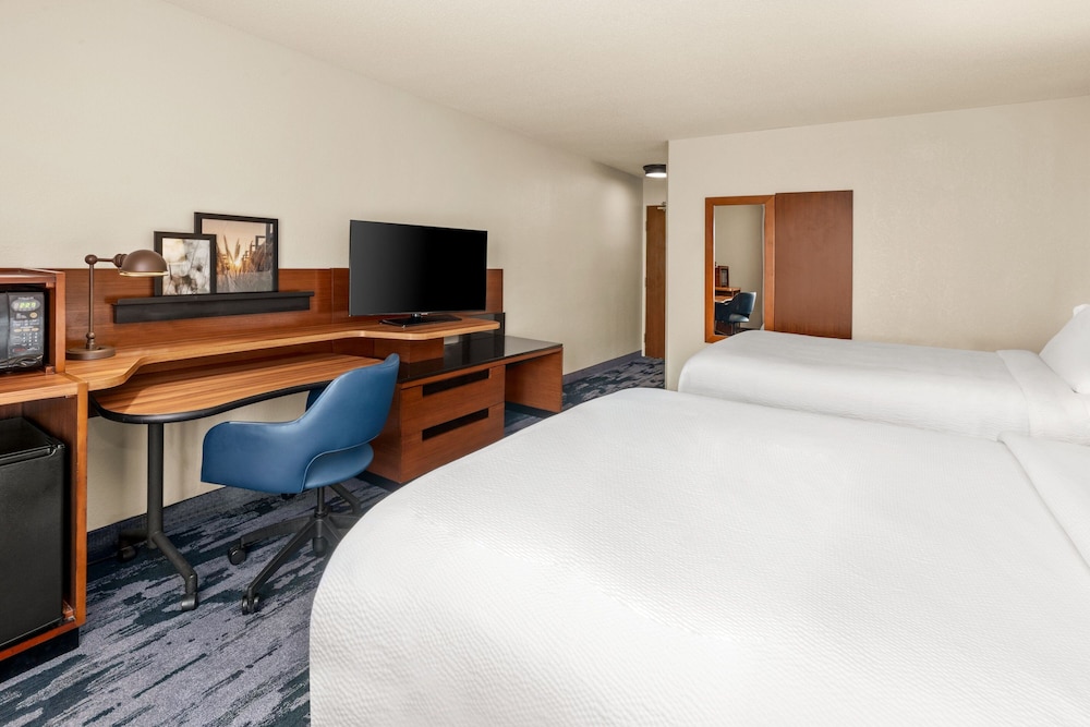 Fairfield Inn & Suites by Marriott San Antonio Market Square - photo 11