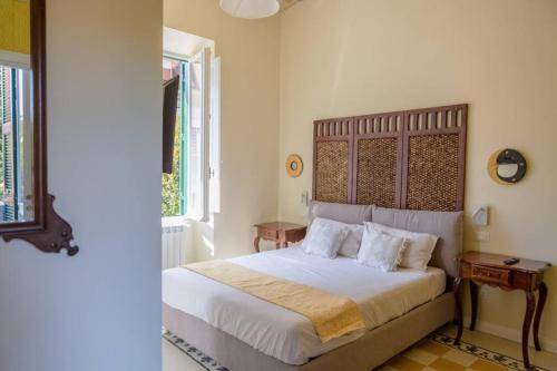 RomAntica Suite with balcony near San Giovanni — 4-Star Luxury Hotel in Rome, Italy