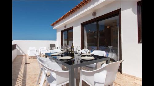 3 Bedroom Penthouse — 4-Star Luxury Hotel in Adeje, Spain