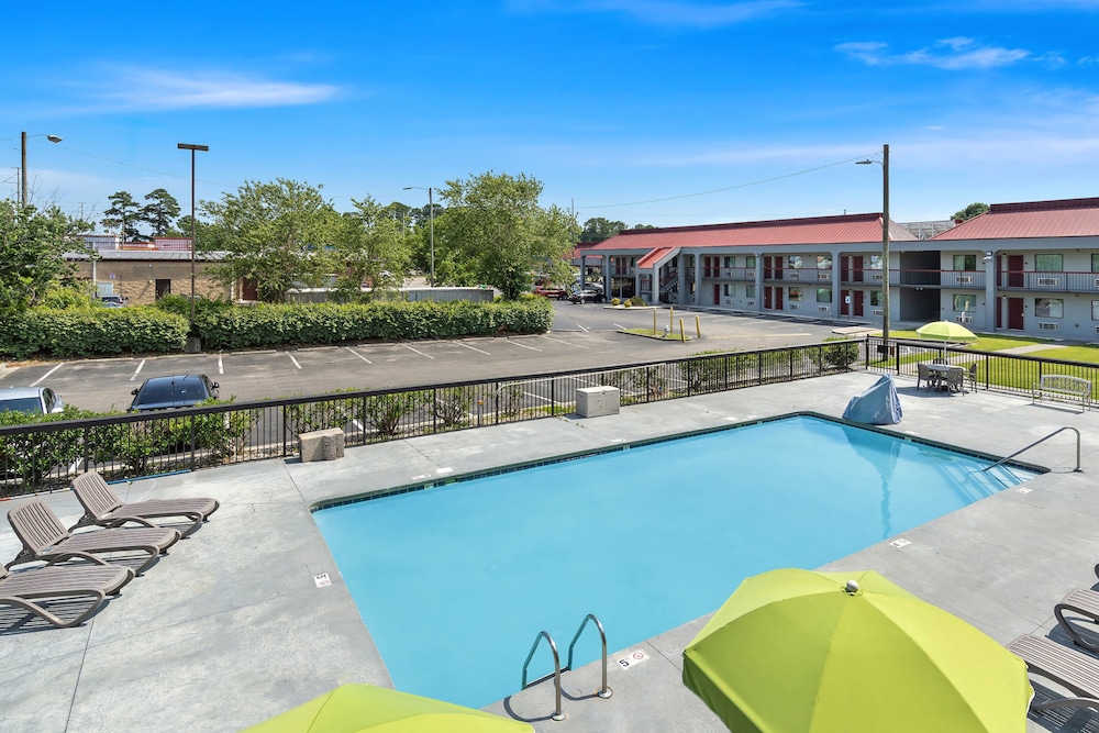 Red Roof Inn Wilmington NC - photo 26