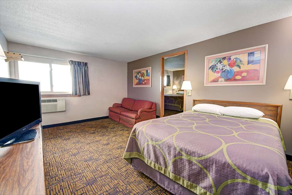 Super 8 by Wyndham Indianapolis Emerson Ave - photo 11
