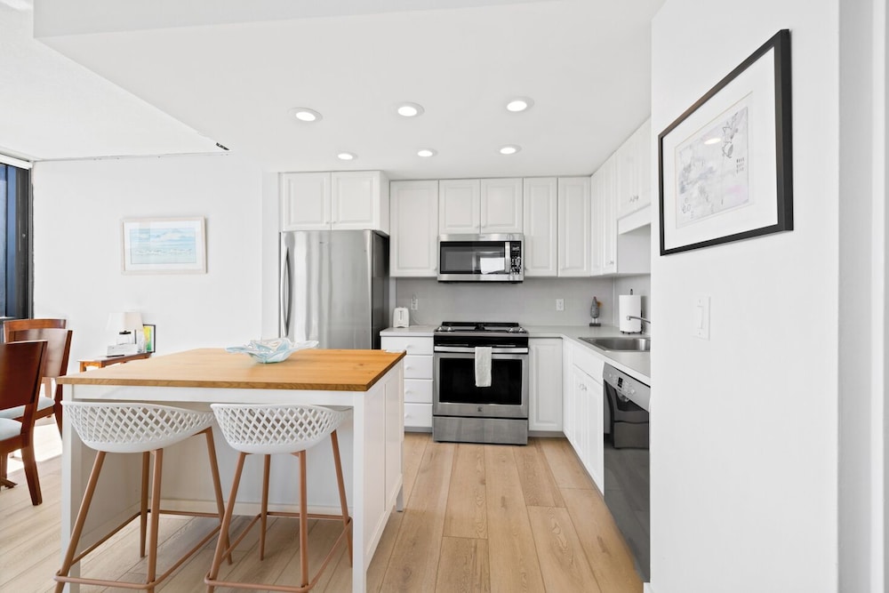Sand & Sea Resort Condominiums - photo 409