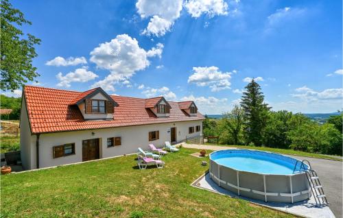 Awesome Home In Breznicki Hum — 4-Star Luxury Hotel in Breznicki Hum, Croatia