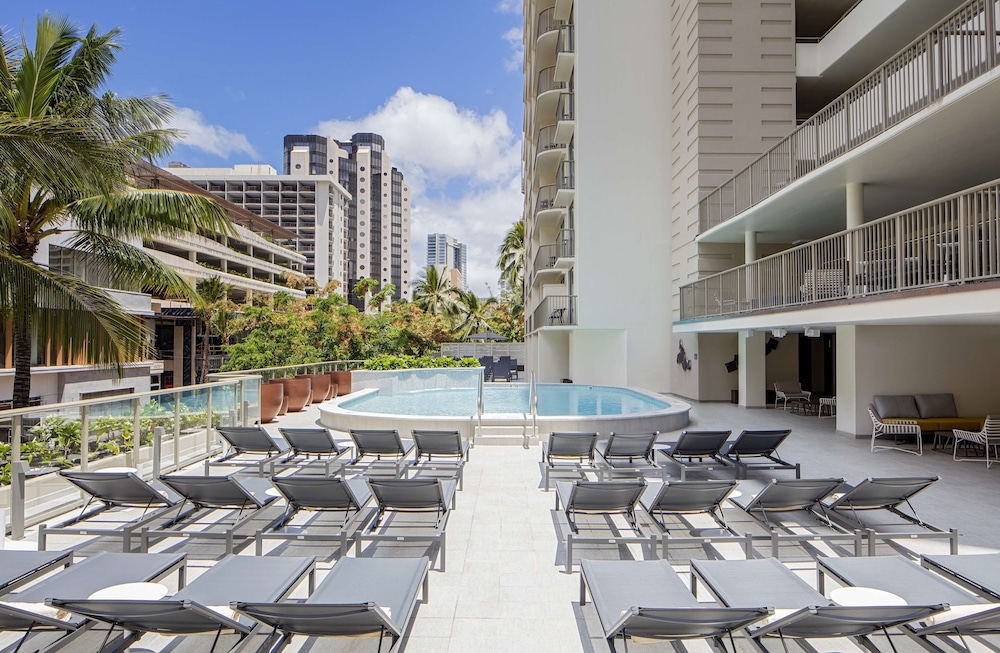 Hilton Garden Inn Waikiki Beach - photo 62
