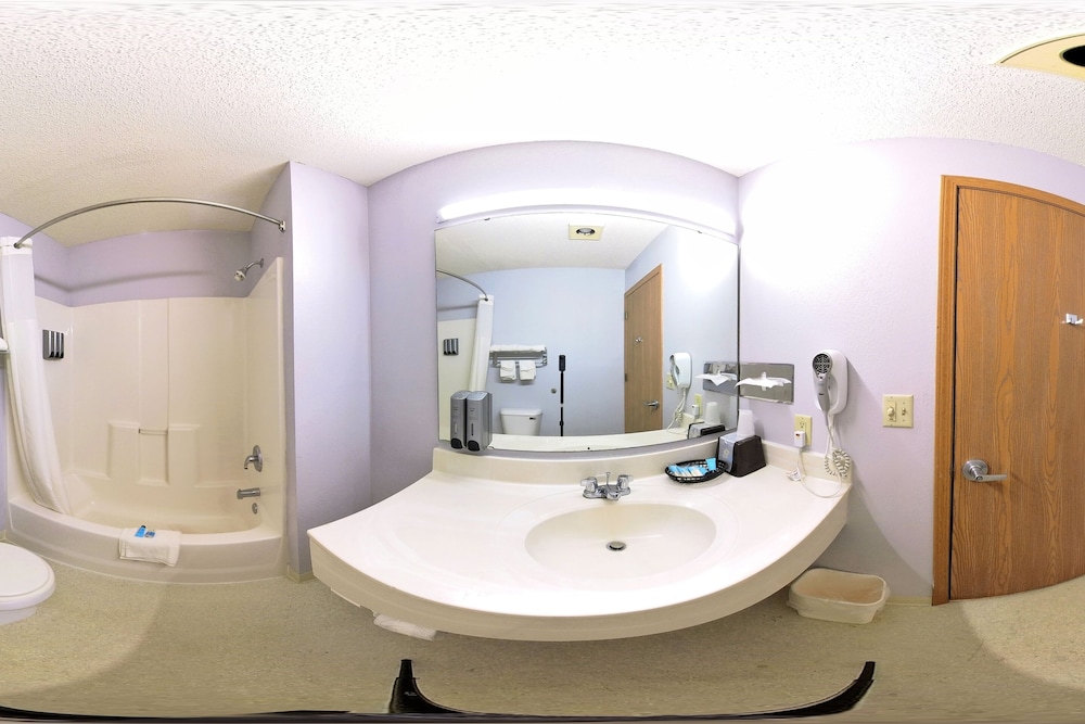 Coratel Inn and Suites by Jasper New Richmond - photo 19