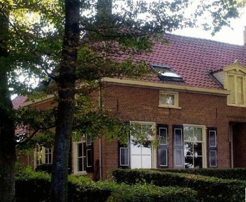 B&B Buitenplaats Natuurlijk Goed — 4-Star Luxury Hotel in Oosterwolde, Netherlands