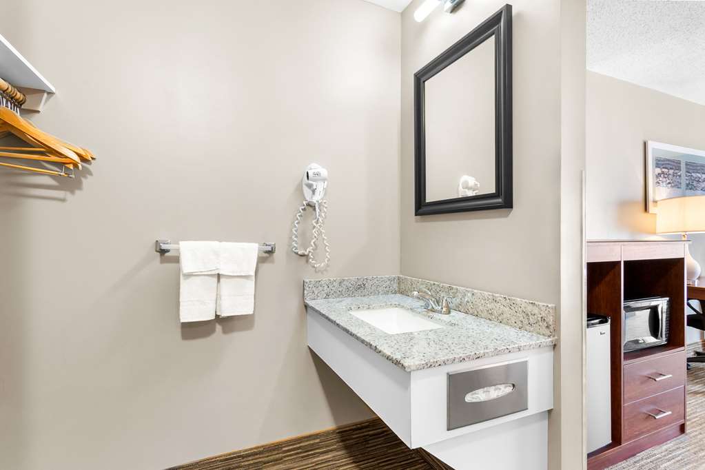 Quality Inn & Suites Gorham Riverside - photo 27