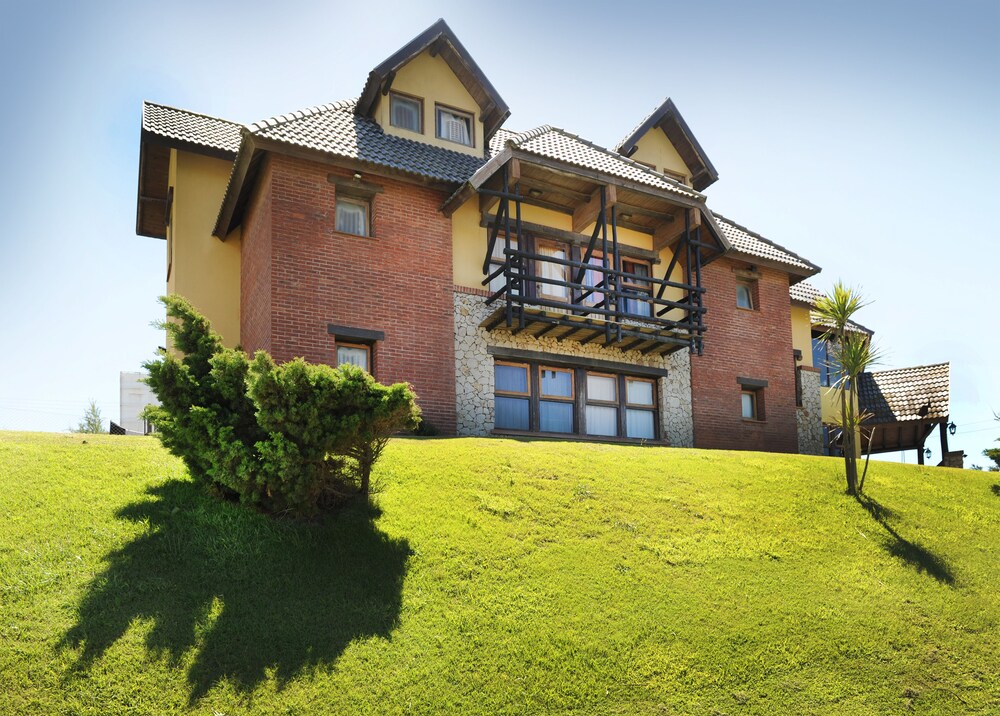 Hotel y Spa Arenarena in Villa Gesell, Argentina