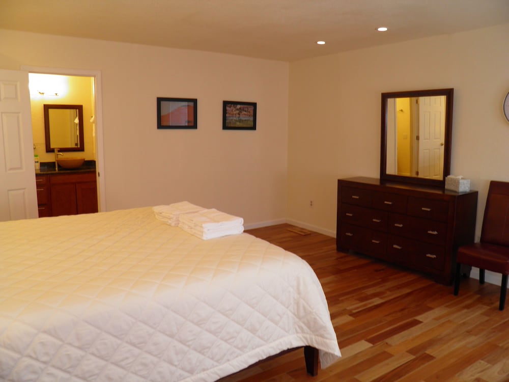 1858 Venice Drive - photo 2