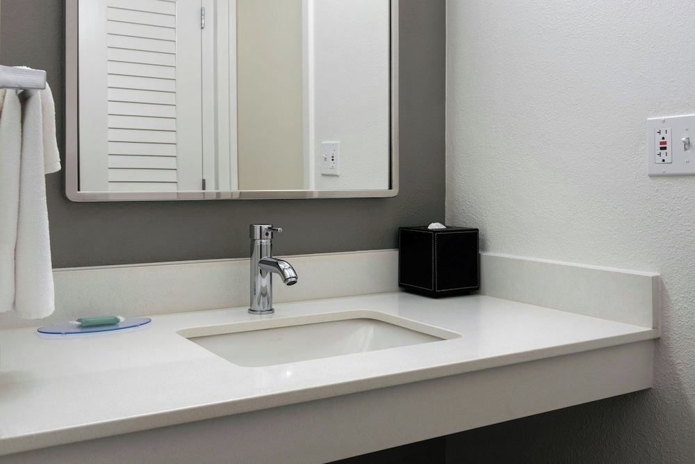Courtyard by Marriott Annapolis - photo 19