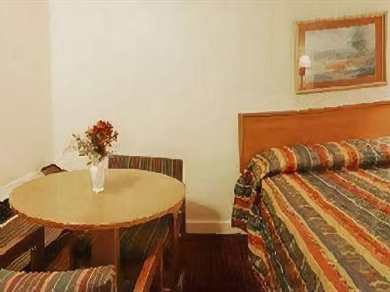Midtown Inn - photo 8