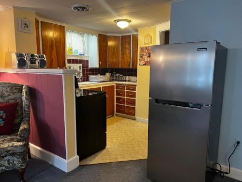 Claddagh Motel & Suites - photo 64