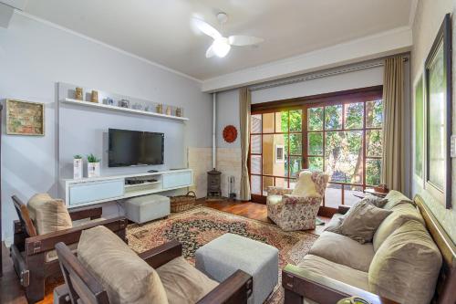 Triplex Paz e Natureza a 700m da Rua Coberta - last minute hotel in Unknown City