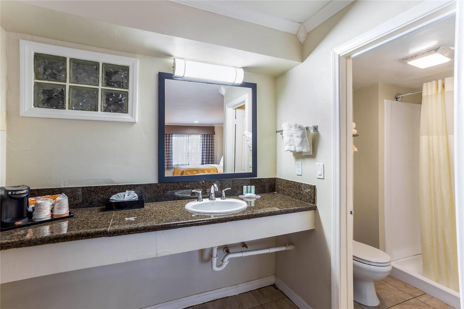 Quality Inn Escondido San Diego North County - photo 34
