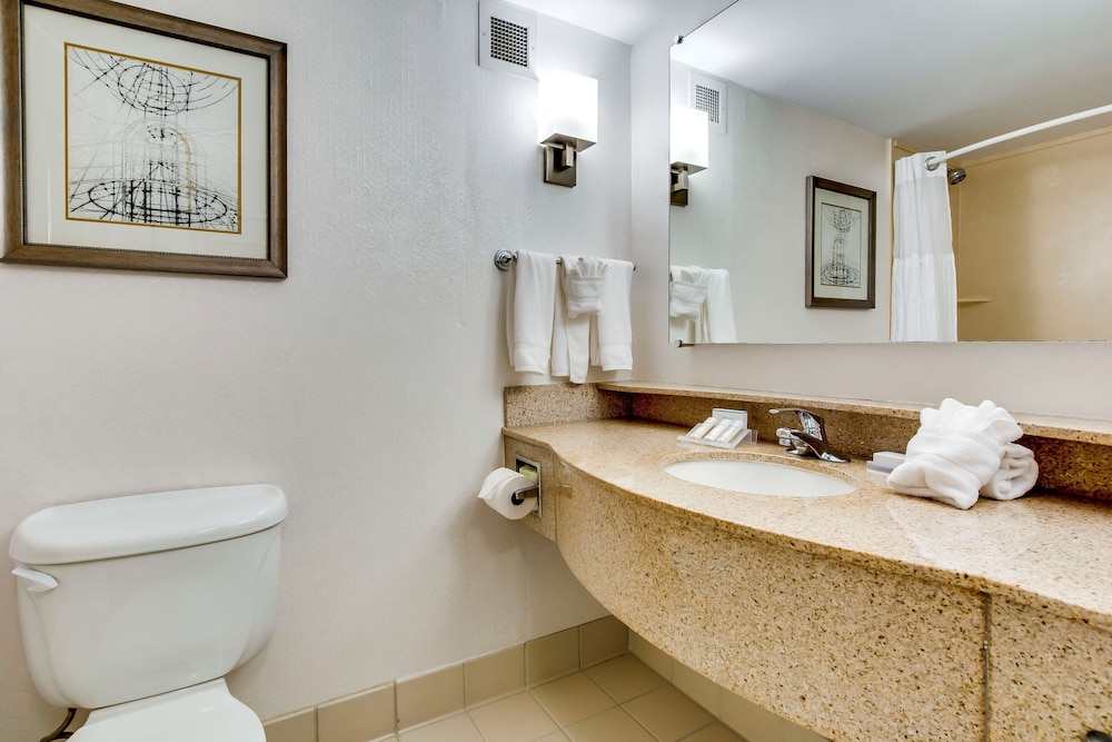 Hilton Garden Inn Louisville Airport - photo 33