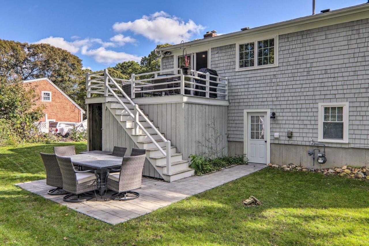 Pool Table and Fire Pit Wooded Hyannis Haven — 4-Star Luxury Hotel in Hyannis, United States