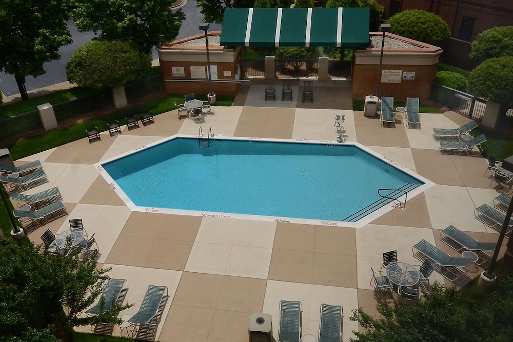 Hampton Inn Raleigh Capital Blvd. North - photo 33