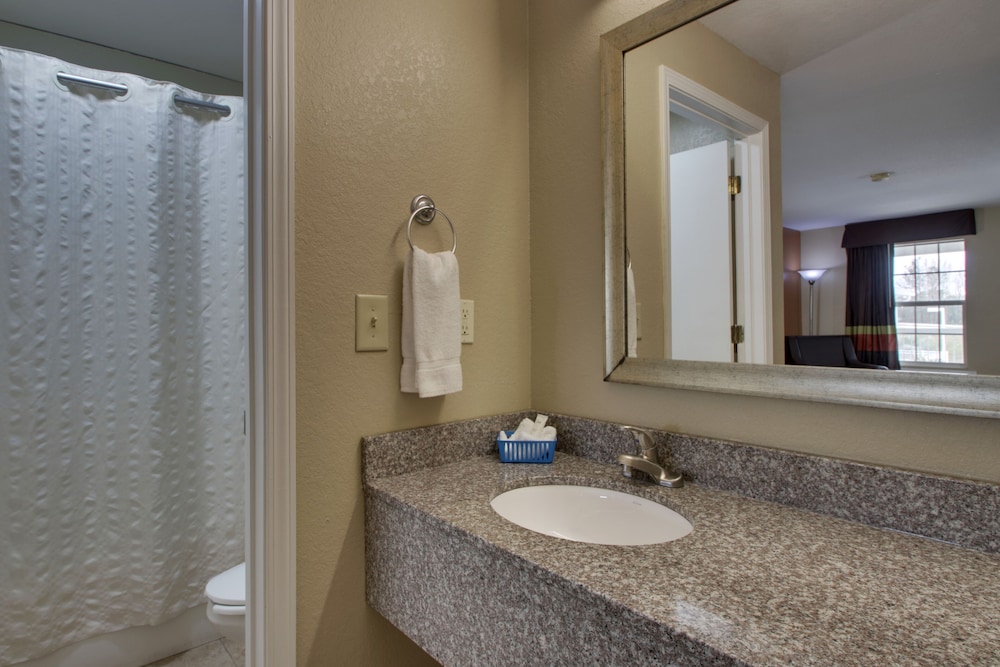 Key West Inn Millbrook - photo 11