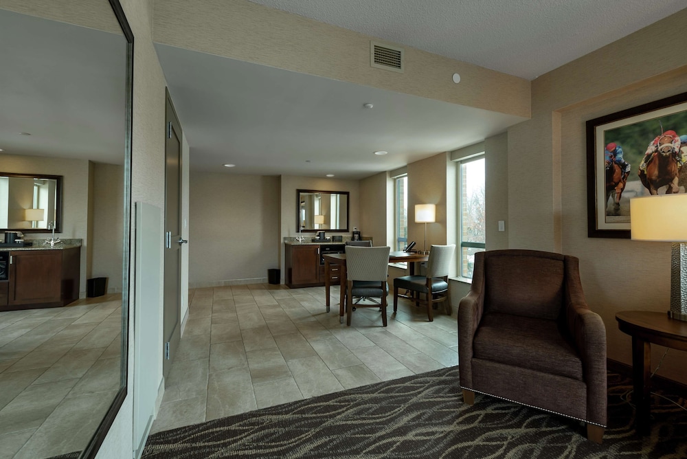 Embassy Suites Saratoga Springs - photo 7