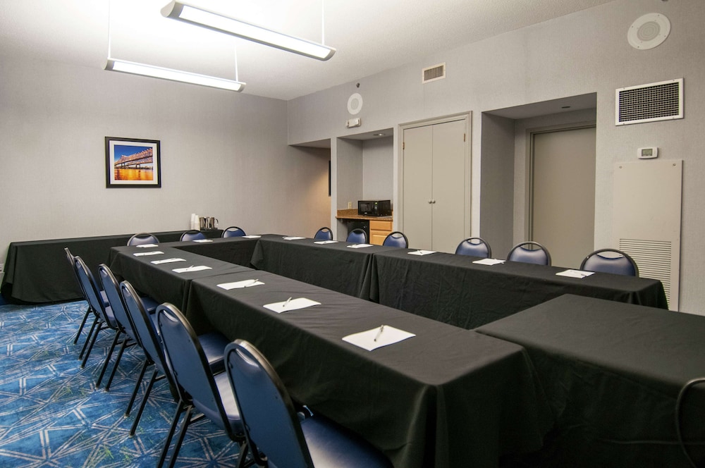 Hampton Inn Metairie - photo 33