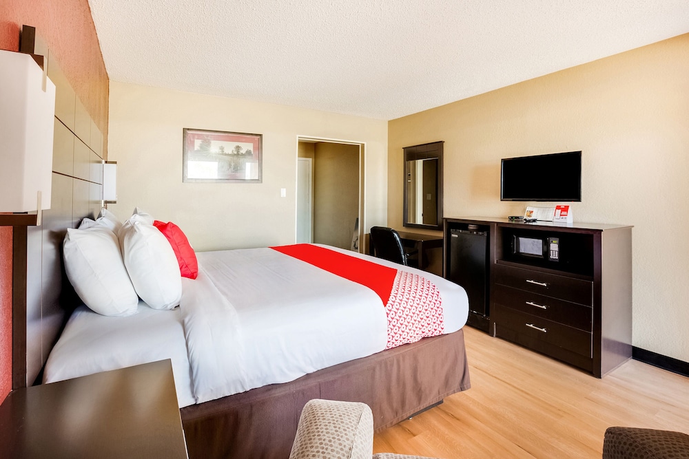 OYO Hotel Tyler Northwest Mineola Hwy - photo 34