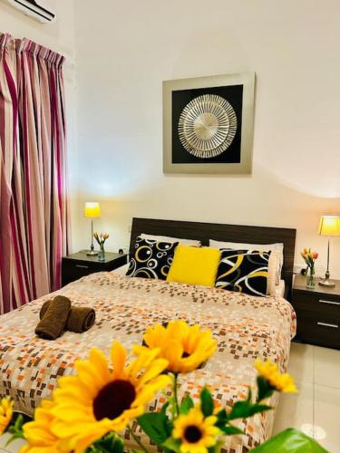 Seaside Spinola APT in St Julians Queen beds — 4-Star Luxury Hotel in San Giljan, Malta