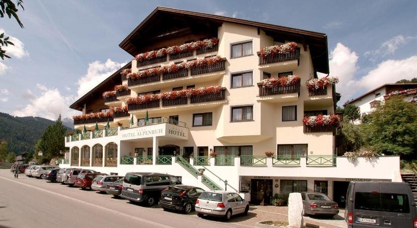 Hotel Garni Alpenruh Micheluzzi — Serfaus — photo 3